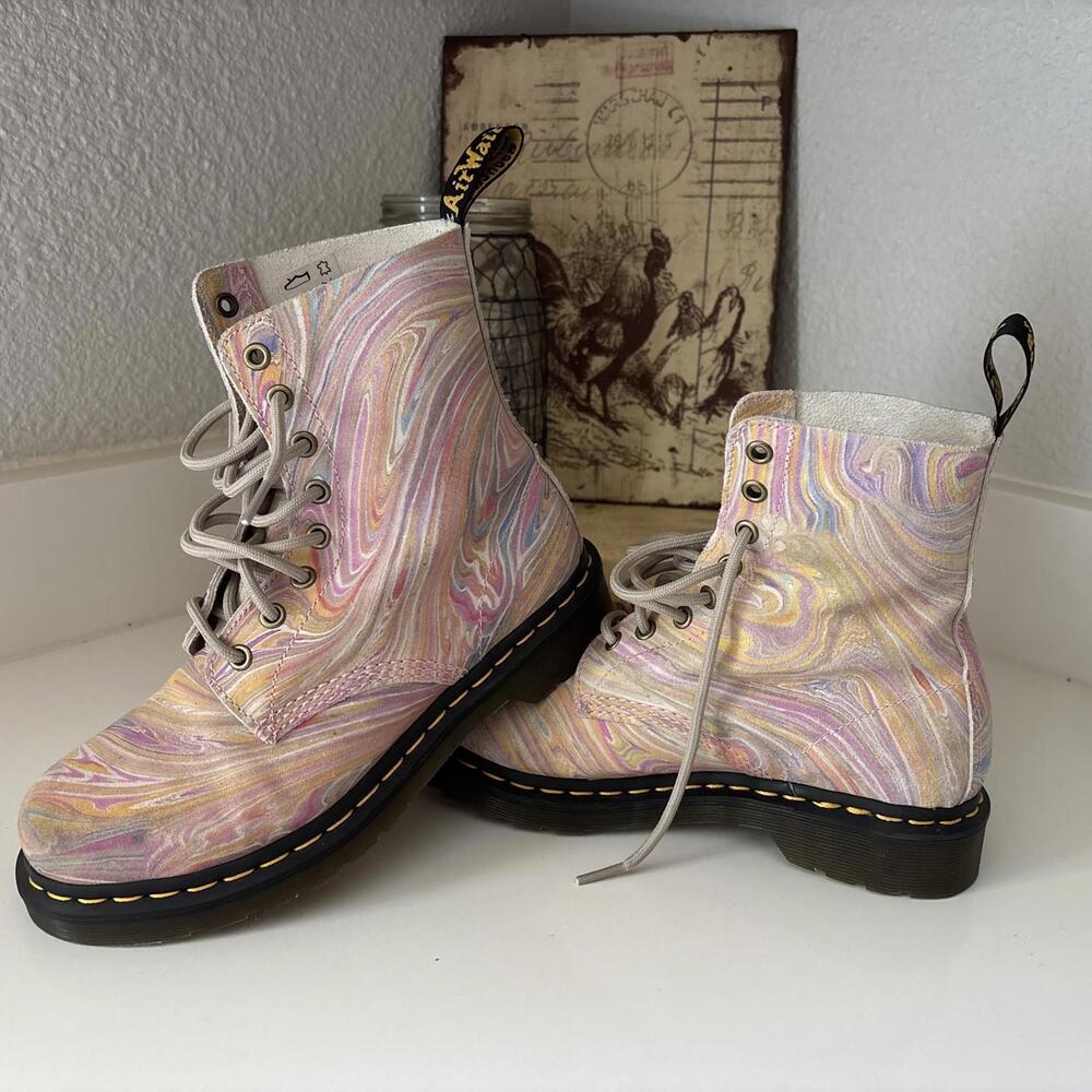 Dr. Martens 1460 Marbled Suede Boots NWOB Size 7